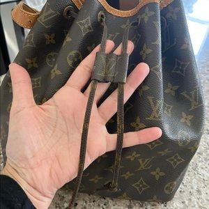 Authentic LV Petite Noe with tan color insert 
Date code  MI-862